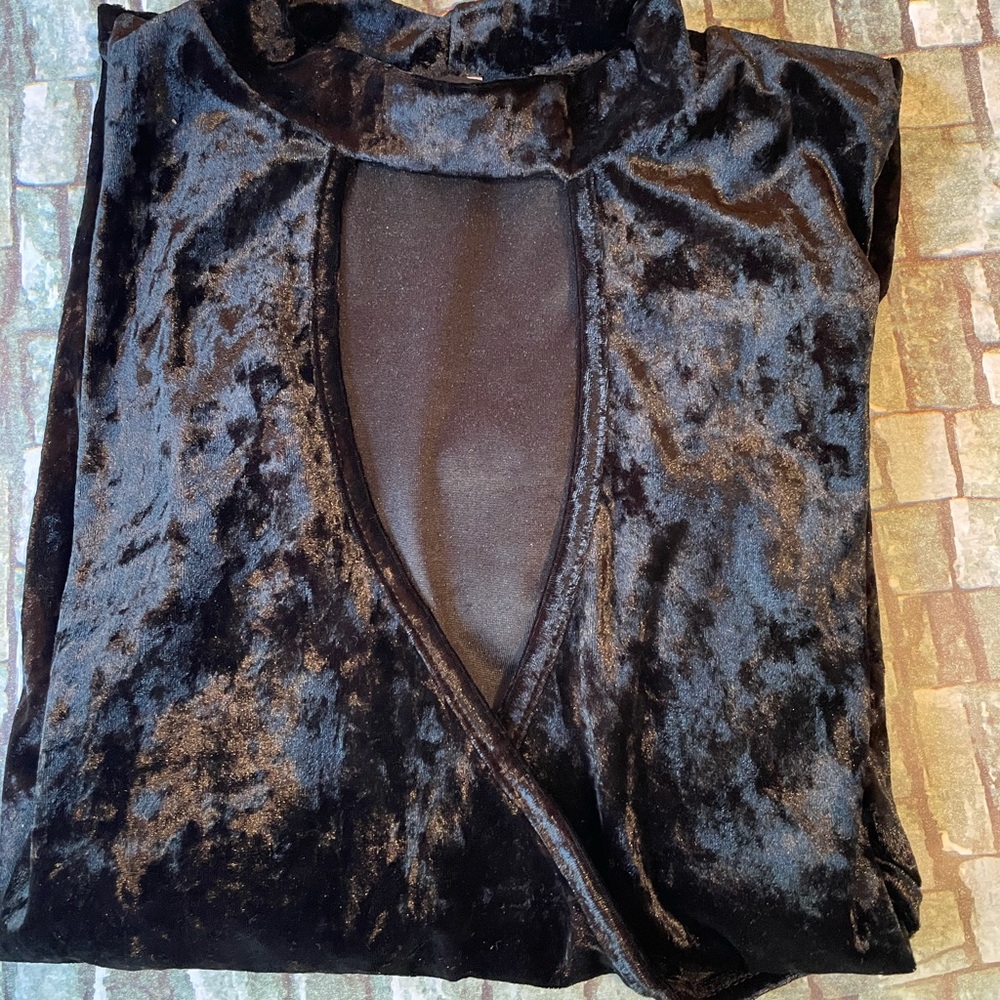 Black Velvet 3/4 Sleeve Top